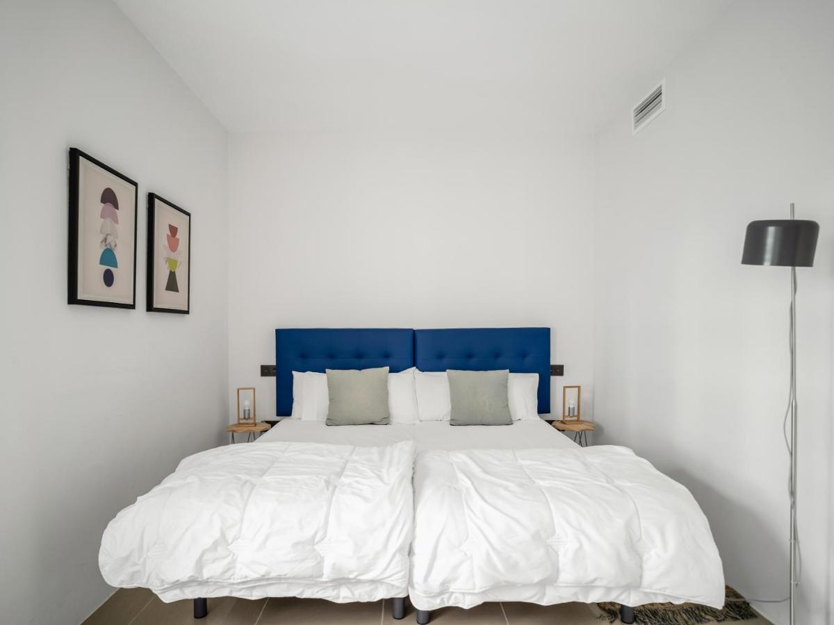 Sanders Sol 2 - Modern Two-bedroom In The Heart Of Puerto Banus Nightlife